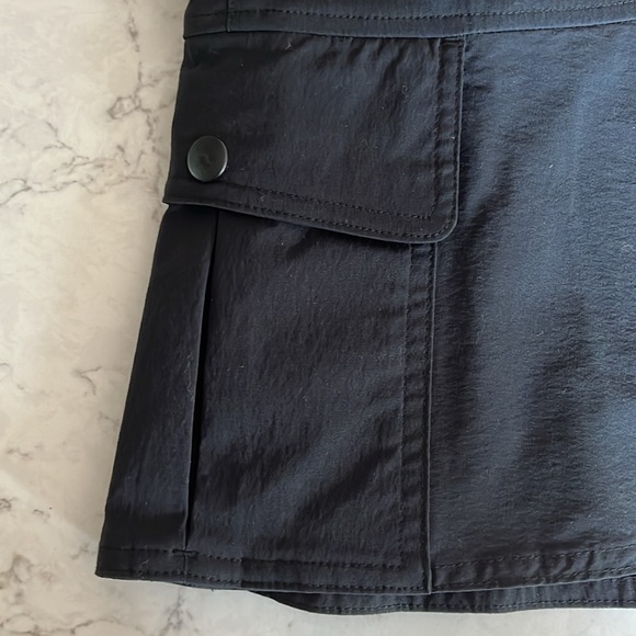 Royal Robbins Black Discovery Skirt. Stretch Travel Outdoors Cargo Skirt. Size 4 - Picture 8 of 10